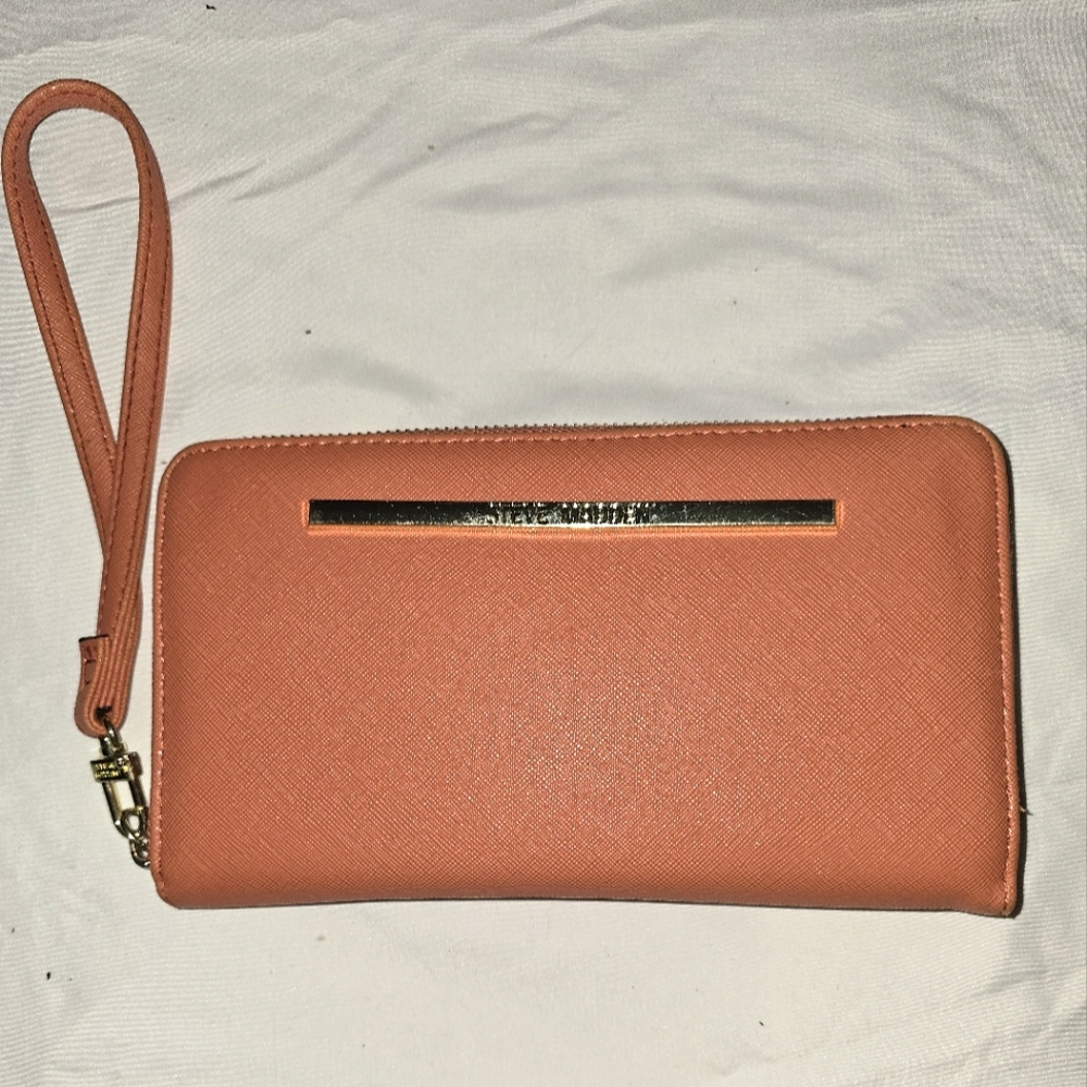 Steve Madden wristlet wallet